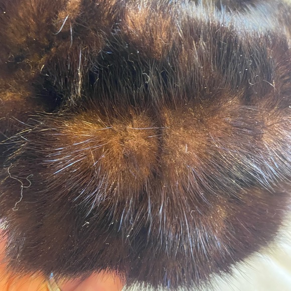 Vintage Pillbox Mink Hat - Picture 4 of 6